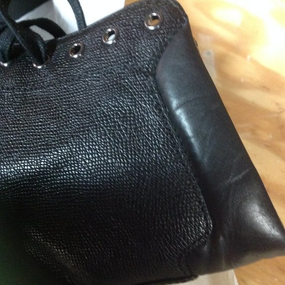 Bloomingdale's Men's Black Leather CapToe Boots - 11 -  New in Box - Picture 5 of 13